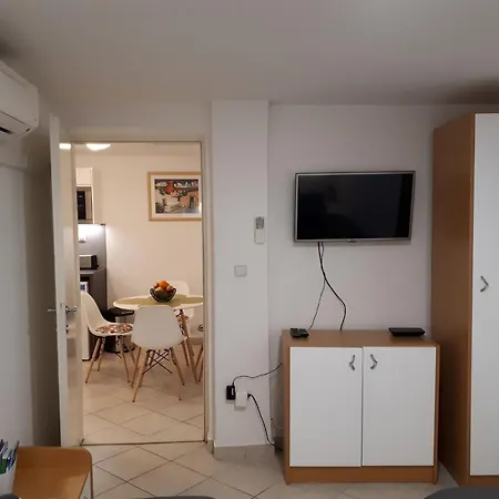 Domix - Two Bedroom Apartment *